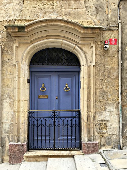 doors and windows valletta