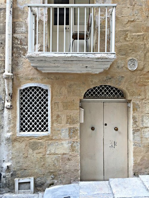 doors and windows valletta