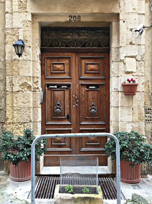 doors and windows valletta