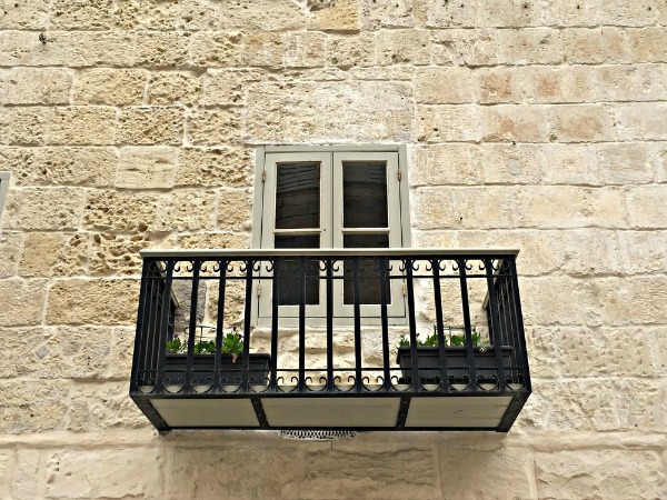 doors and windows valletta