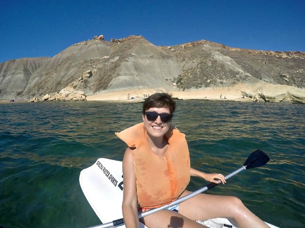 kayaking in gnejna bay malta