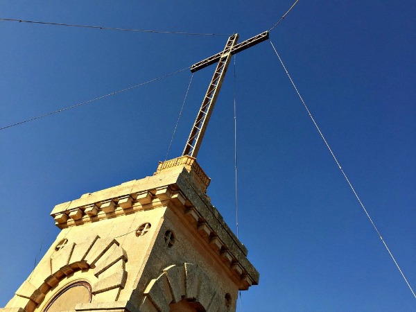 laferla cross malta